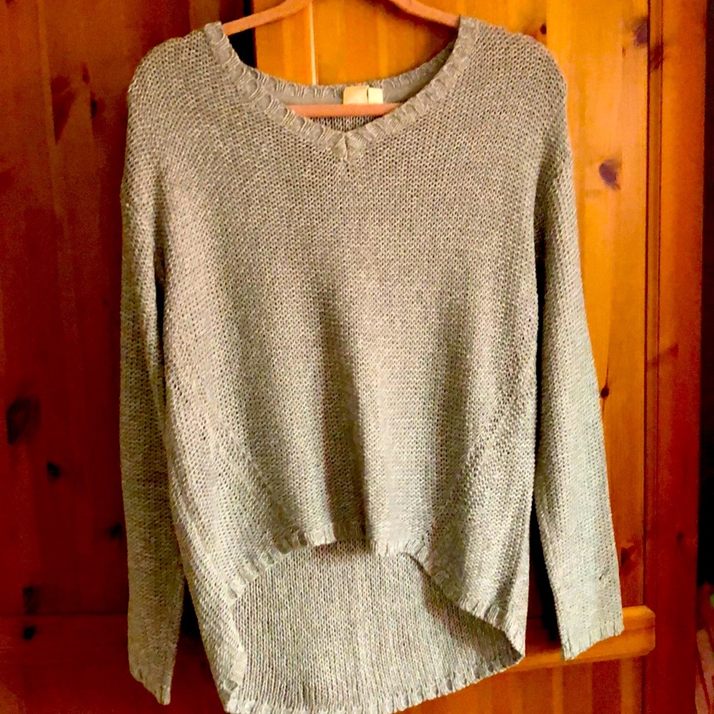 Cloth M Poly light weave sweater. Exc cond.